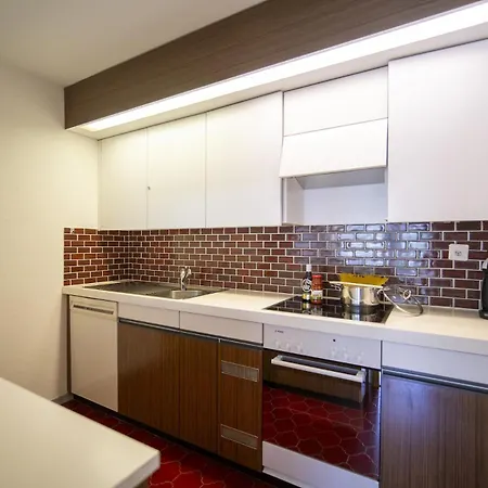 Brentschpark 28 Apartment